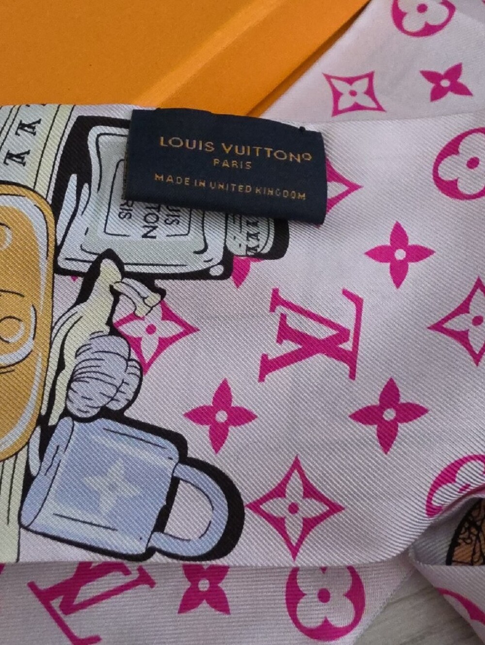 Louis Vuitton Pastel Logo Silk Twilly in Pink, Lavender and Cream - Picture 2 of 4